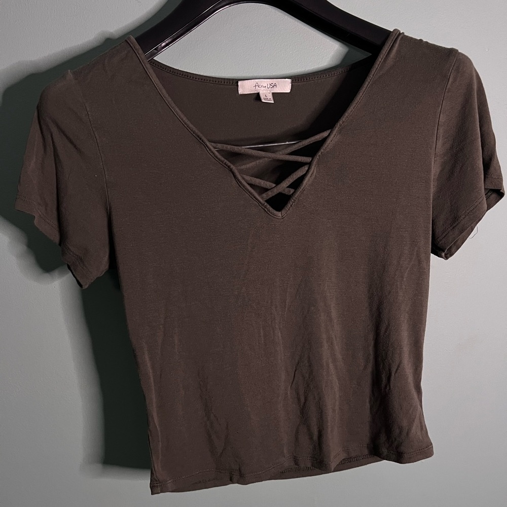 🍒Olive green crop top with faux cross tie detail